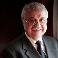 طلال أبو غزالة (1)