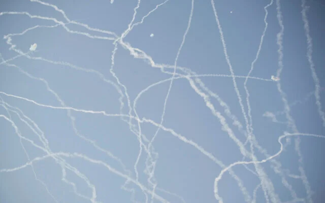 AP26044442850267-640x400