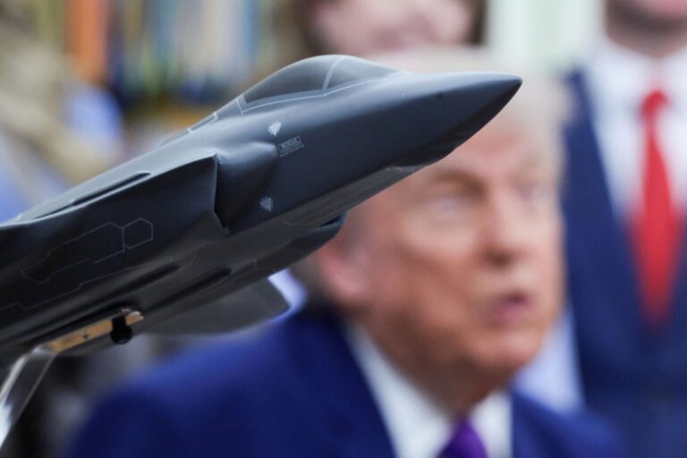 DONALD TRUMP_0